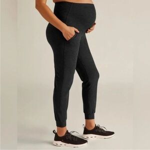 Beyond the Bump Black Spacedye Maternity Jogger Pants size medium